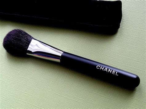 chanel blush brush review.